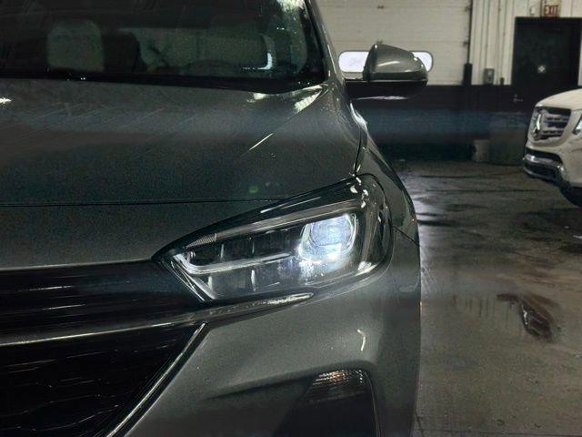 Used 2023 Buick Encore GX Essence w/ Experience Buick Package image 3