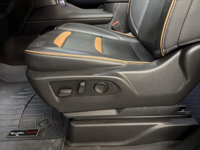 Used 2021 GMC Yukon AT4 w/ AT4 Premium Plus Package AWD/4WD image 10