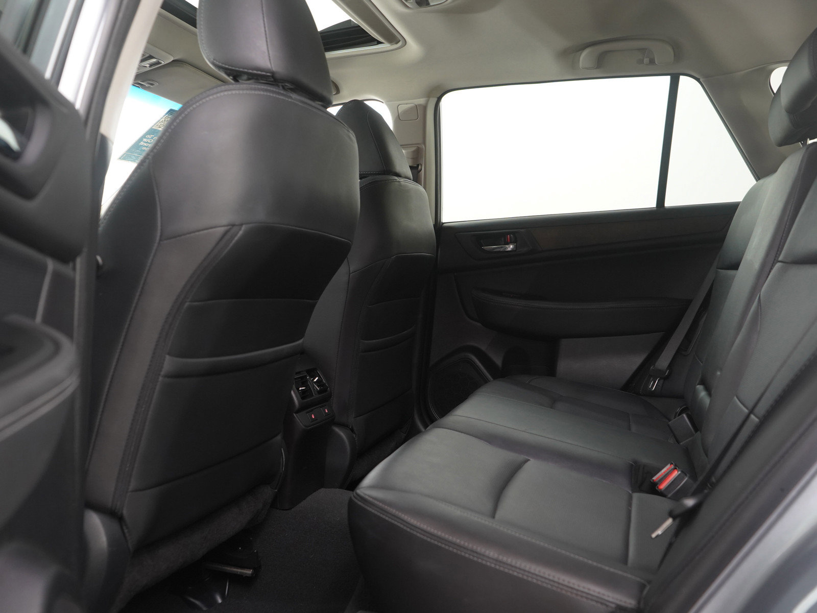 Used 2017 Subaru Outback 2.5i Limited image 19