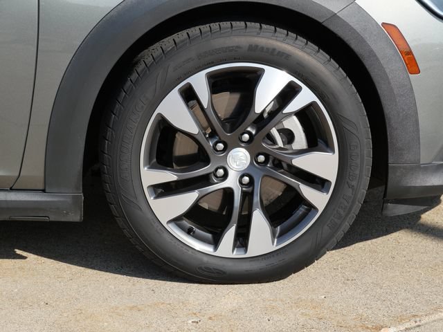 Used 2018 Buick Regal Essence w/ Driver Confidence Package #1 AWD/4WD image 8