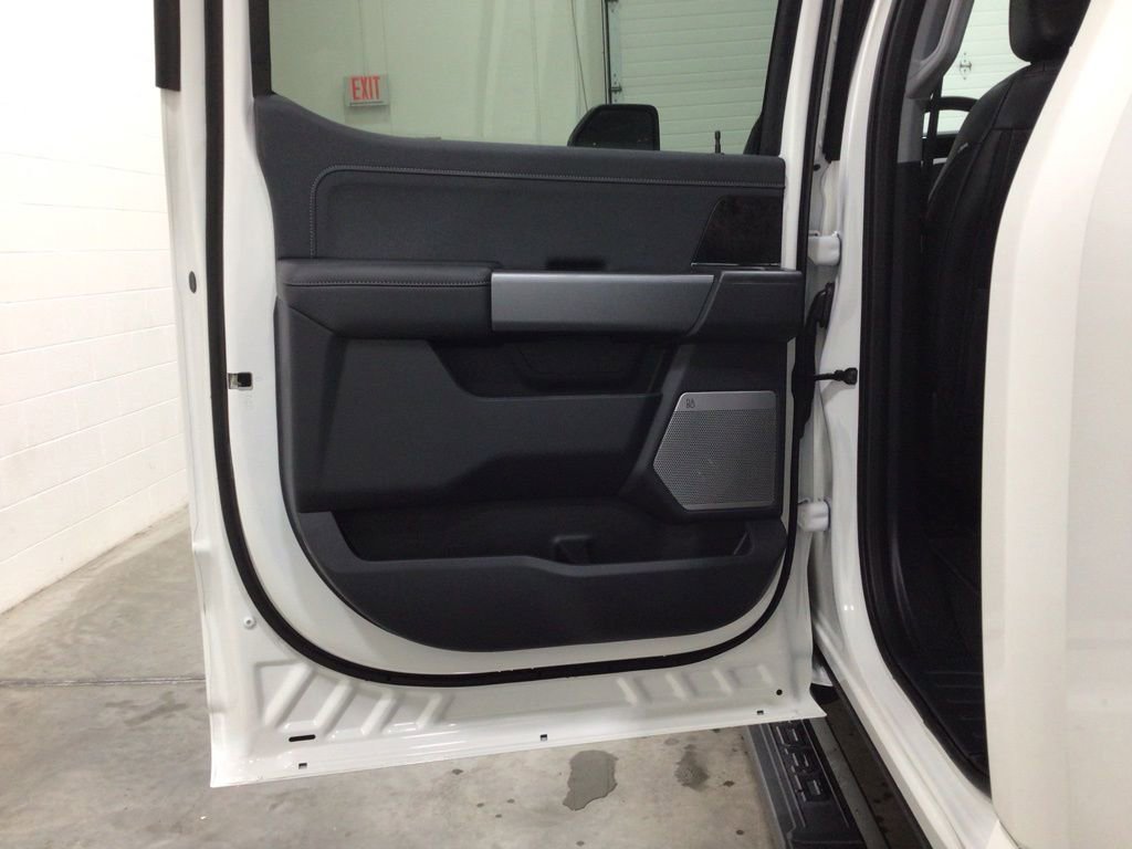 New 2025 Ford F250 Lariat w/ Lariat Ultimate Package image 29