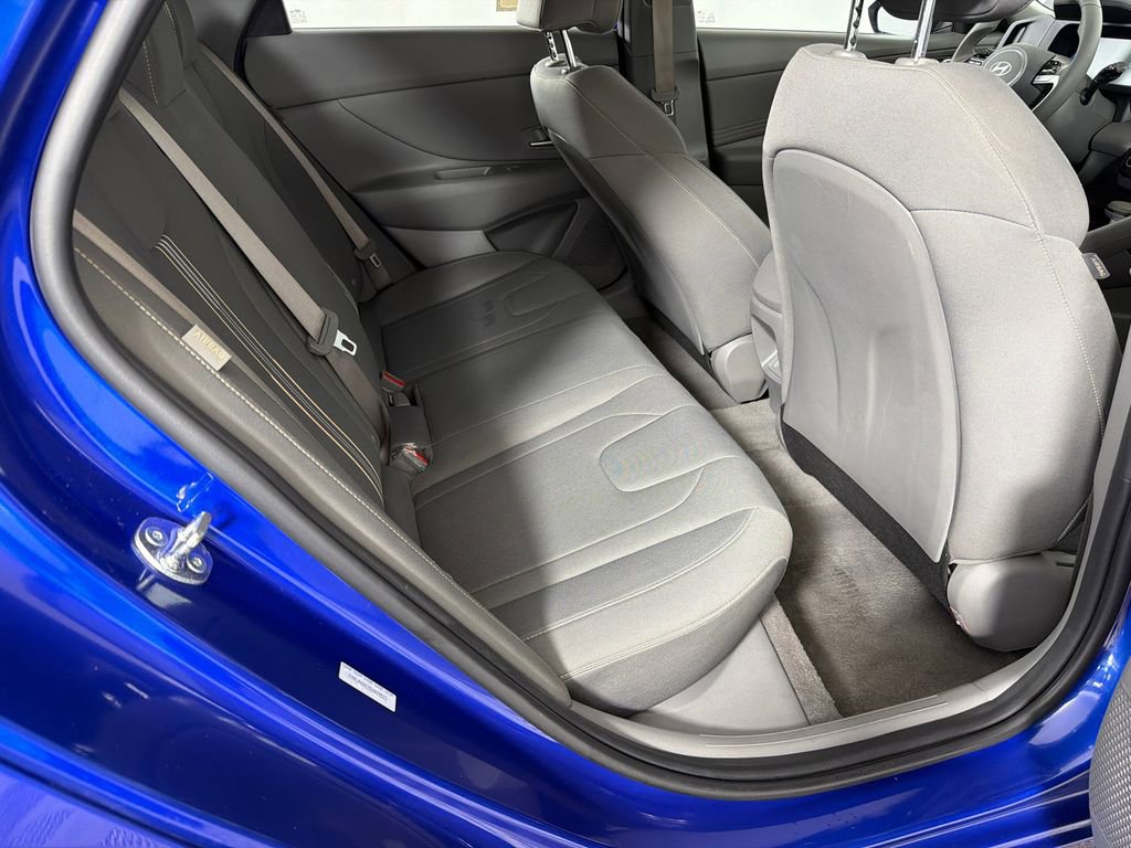 Used 2025 Hyundai Elantra Sport image 15