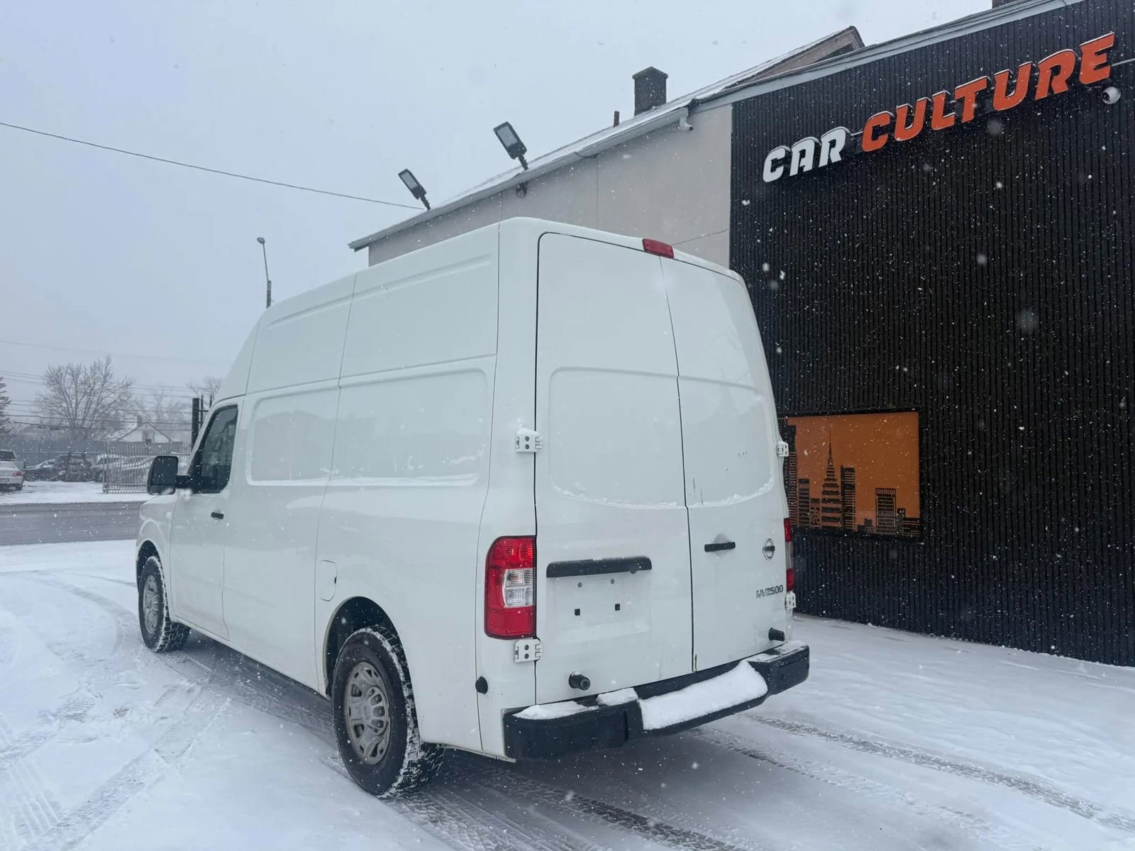 Used 2020 Nissan NV 2500 SV image 6