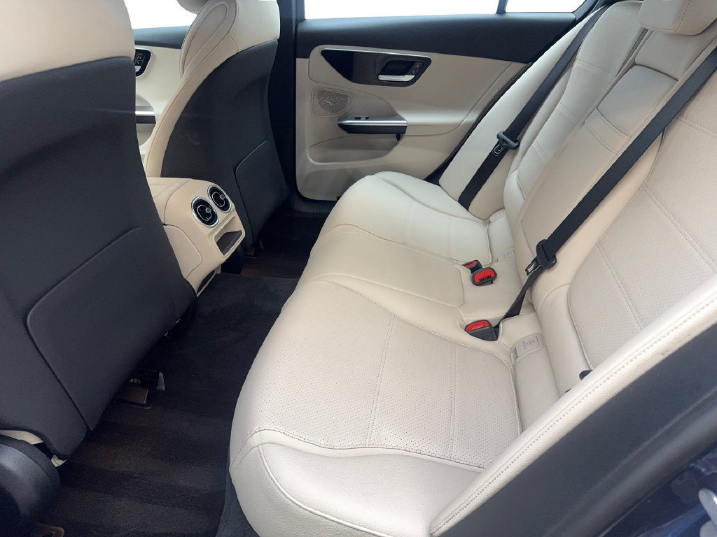 Used 2024 Mercedes-Benz C 300 Sedan image 33