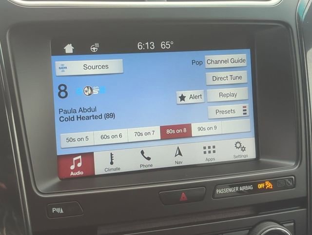 Used 2018 Ford Explorer XLT w/ Equipment Group 202A AWD/4WD image 17