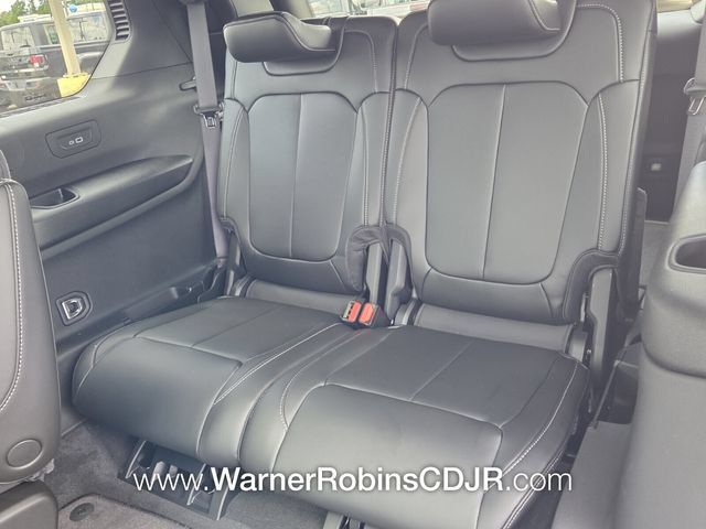 New 2026 Jeep Grand Cherokee L Limited w/ Limited Altitude Package AWD/4WD image 9