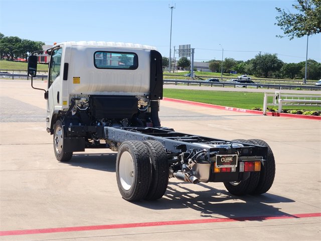 New 2025 Chevrolet Low Cab Forward 5500XG RWD image 3
