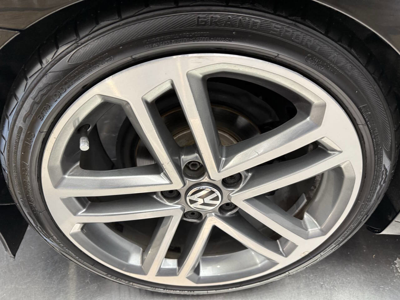 Used 2017 Volkswagen Jetta SEL image 27