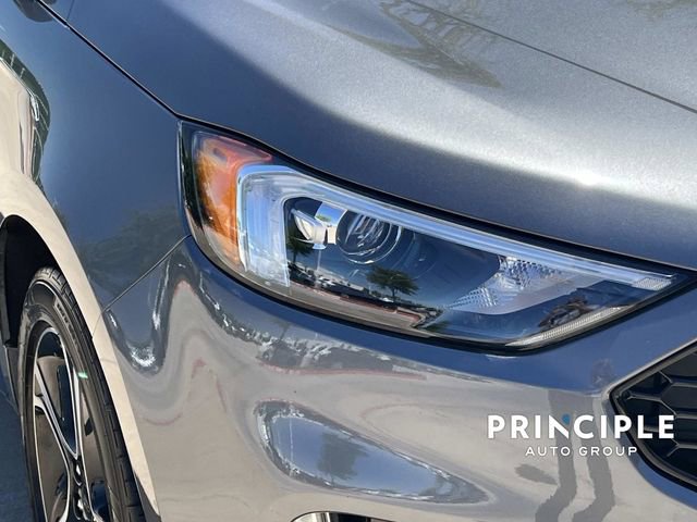 Used 2023 Ford Edge ST image 9