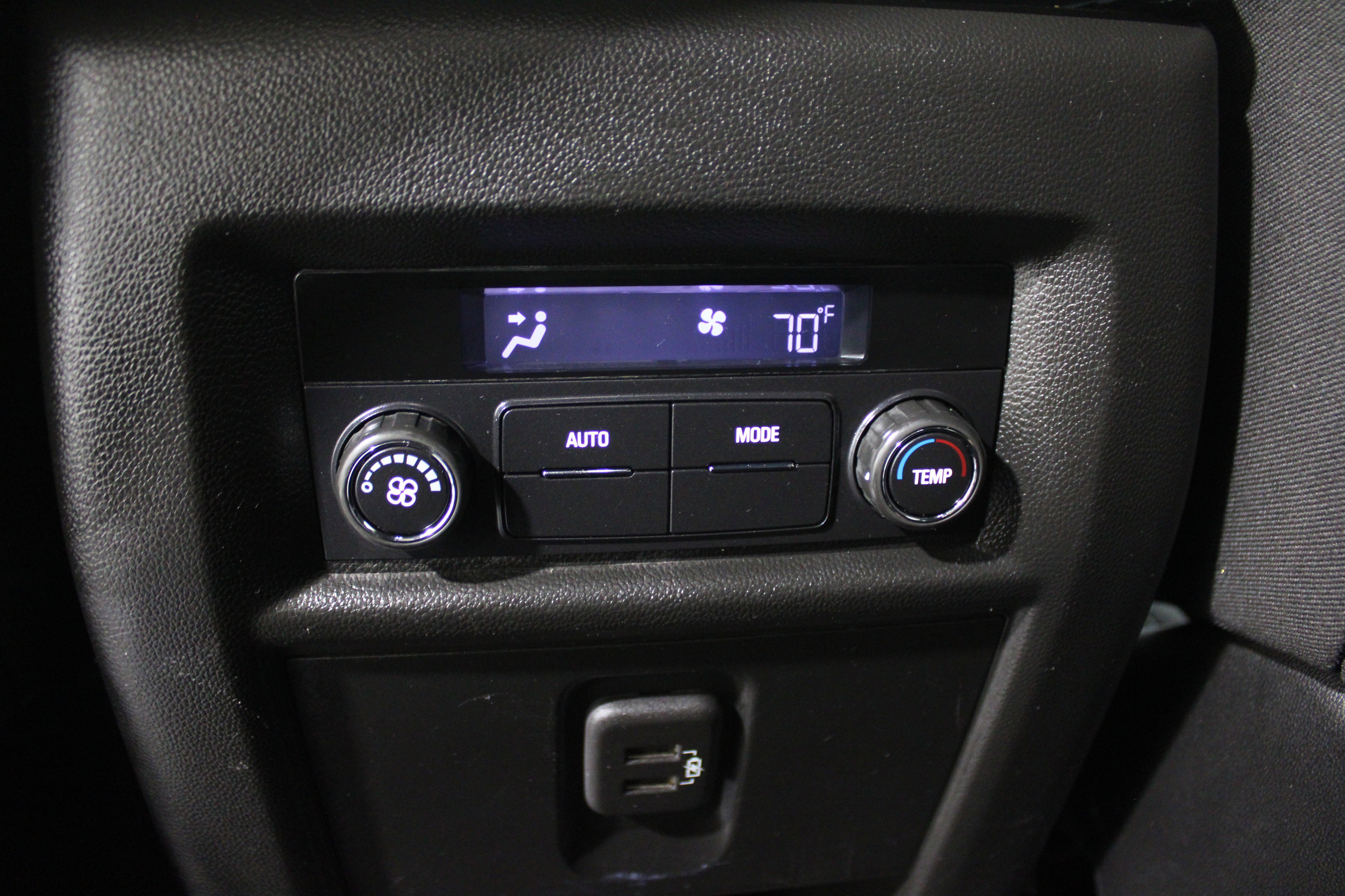 Used 2023 Chevrolet Traverse LT image 27