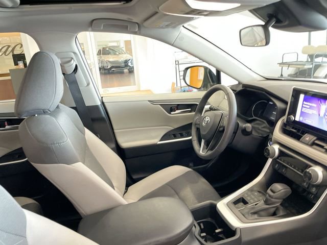 Used 2025 Toyota RAV4 XLE w/ Convenience Package image 19