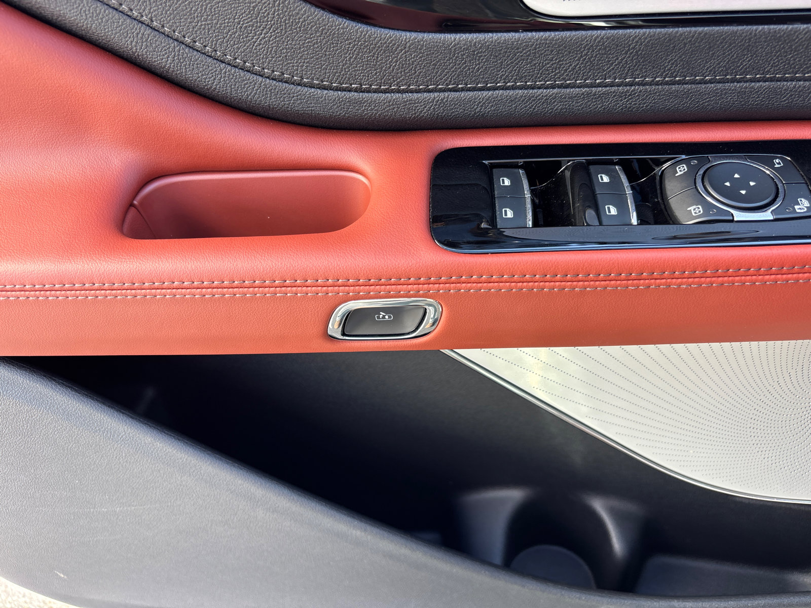 New 2025 Lincoln Aviator Reserve w/ Equipment Group 201A image 14