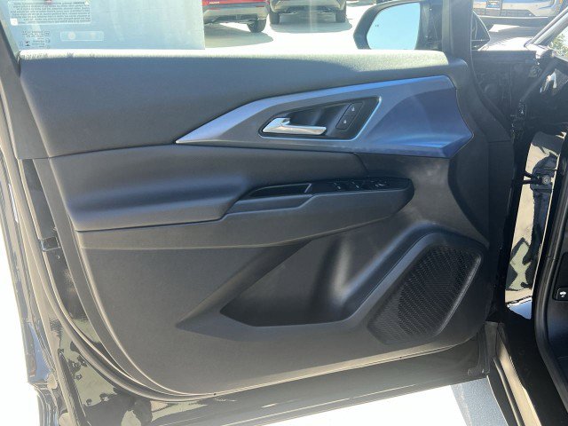 Used 2025 Chevrolet Equinox EV LT w/ Convenience Package image 21