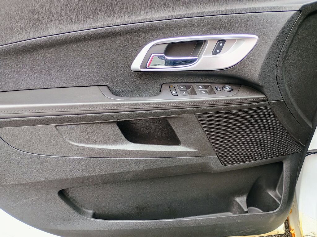 Used 2017 Chevrolet Equinox LS image 5