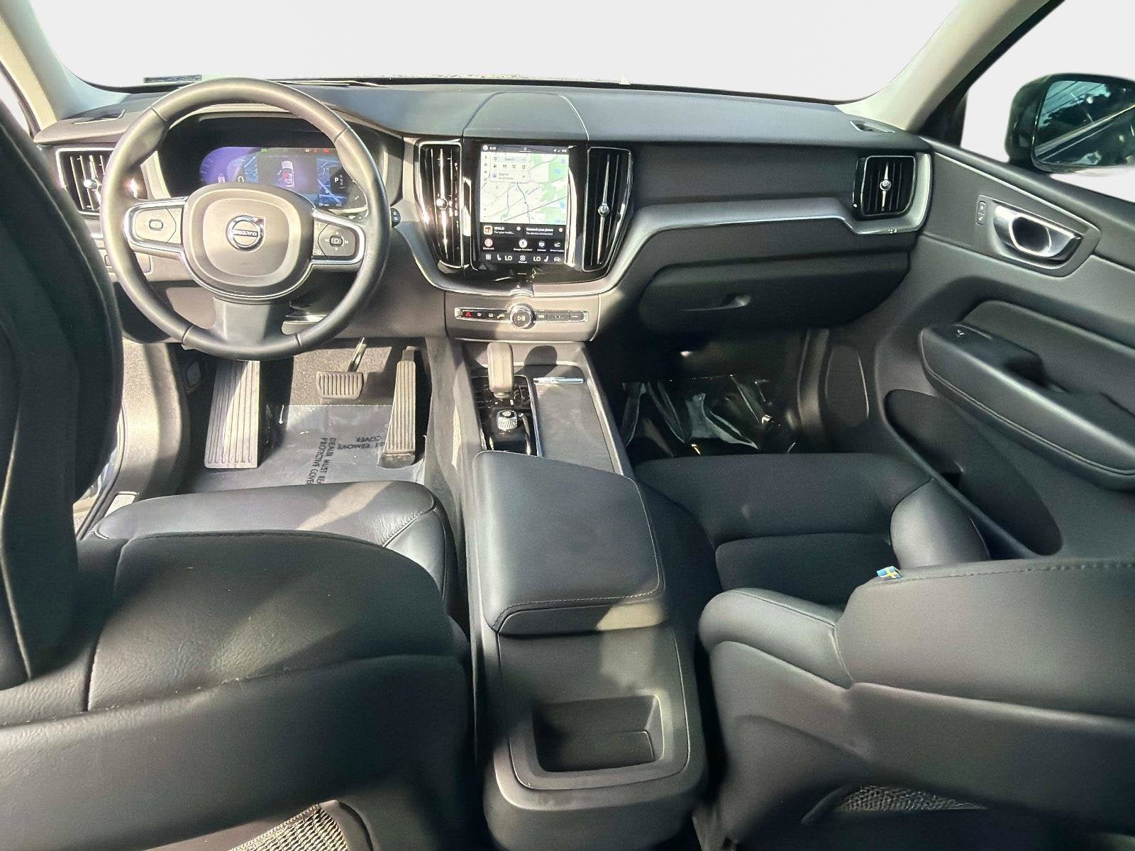 Certified 2024 Volvo XC60 B5 Core AWD/4WD image 17