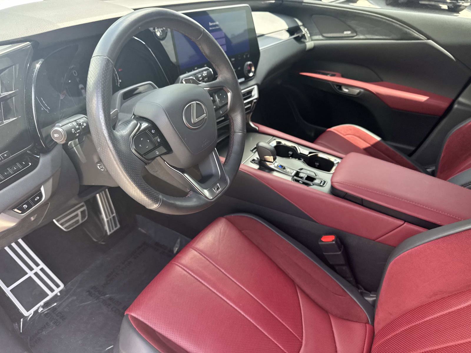 Used 2023 Lexus RX 500h F Sport w/ Accessory Package (2T) image 33