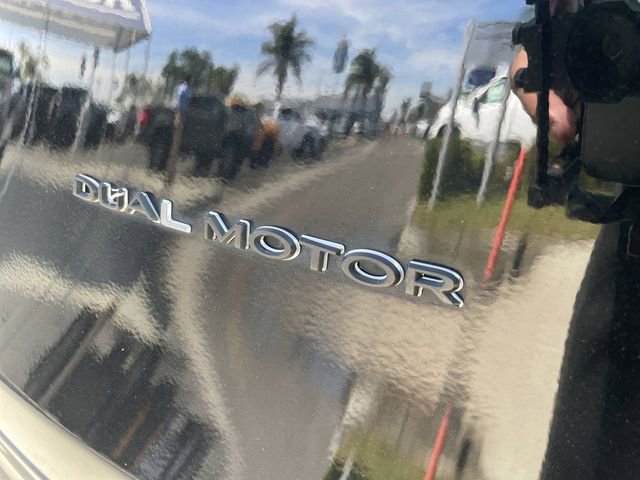 Used 2023 Tesla Model Y Long Range image 33