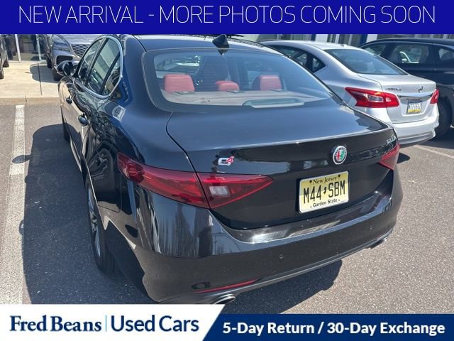 Used 2019 Alfa Romeo Giulia Sprint w/ Cold Weather Package image 7