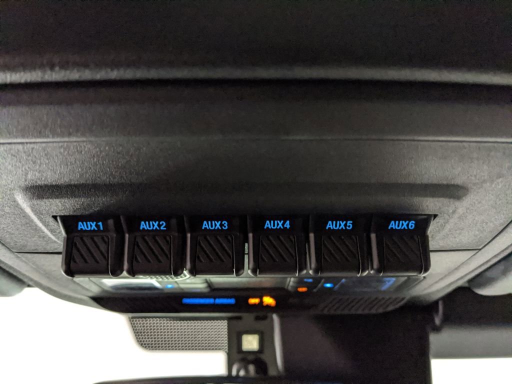 New 2025 Ford Bronco Badlands image 14