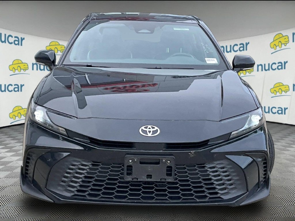 Used 2025 Toyota Camry SE FWD image 2
