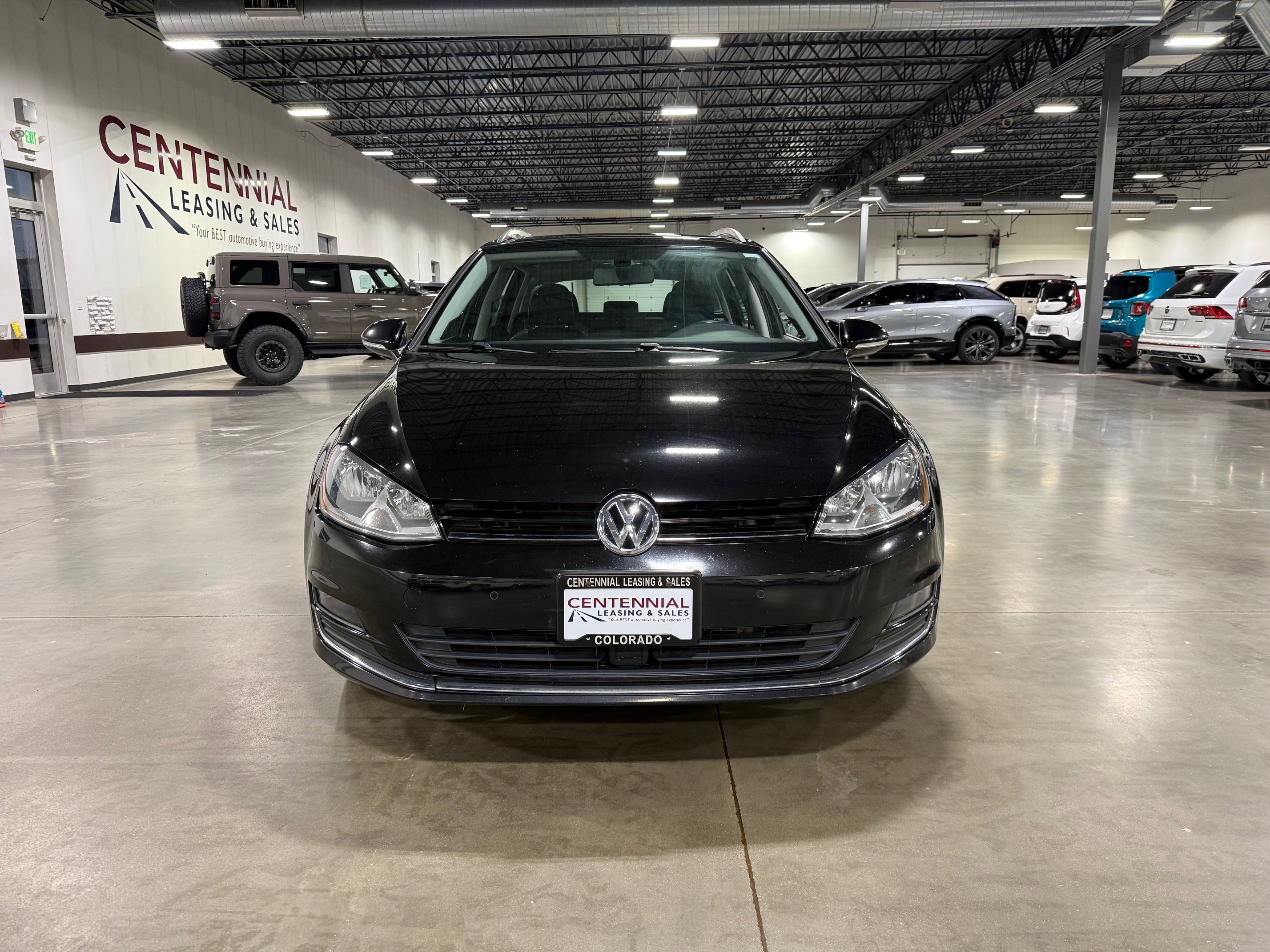 Used 2015 Volkswagen Golf SEL image 2