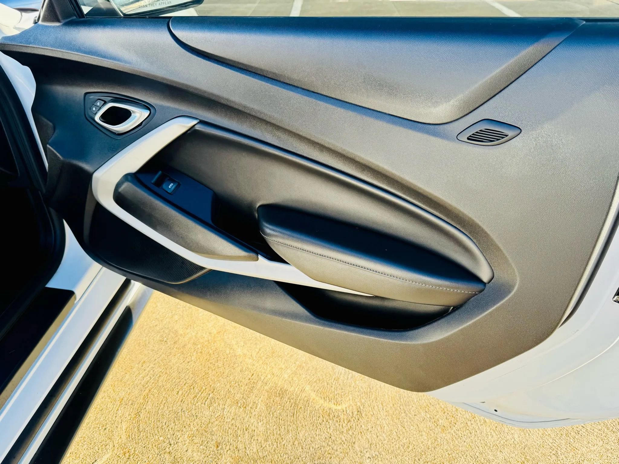 Used 2020 Chevrolet Camaro LT image 38