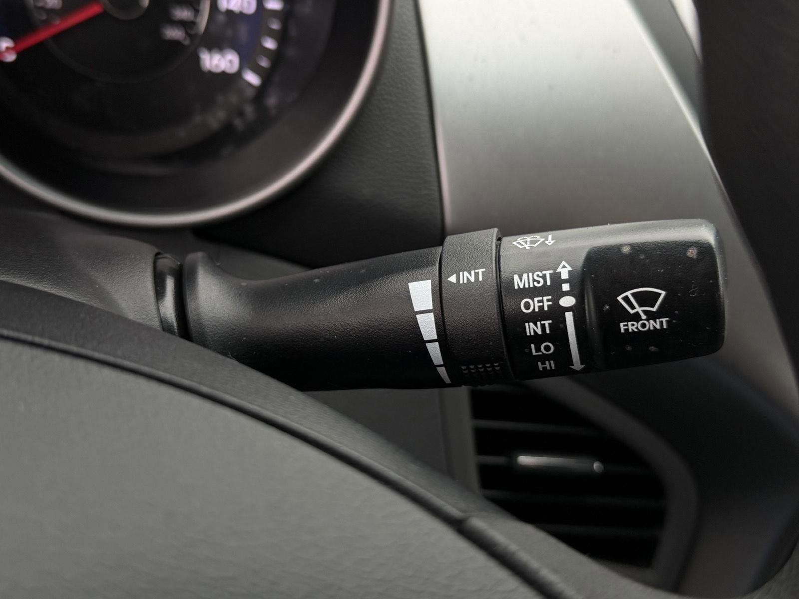 Used 2013 Hyundai Elantra GLS image 16