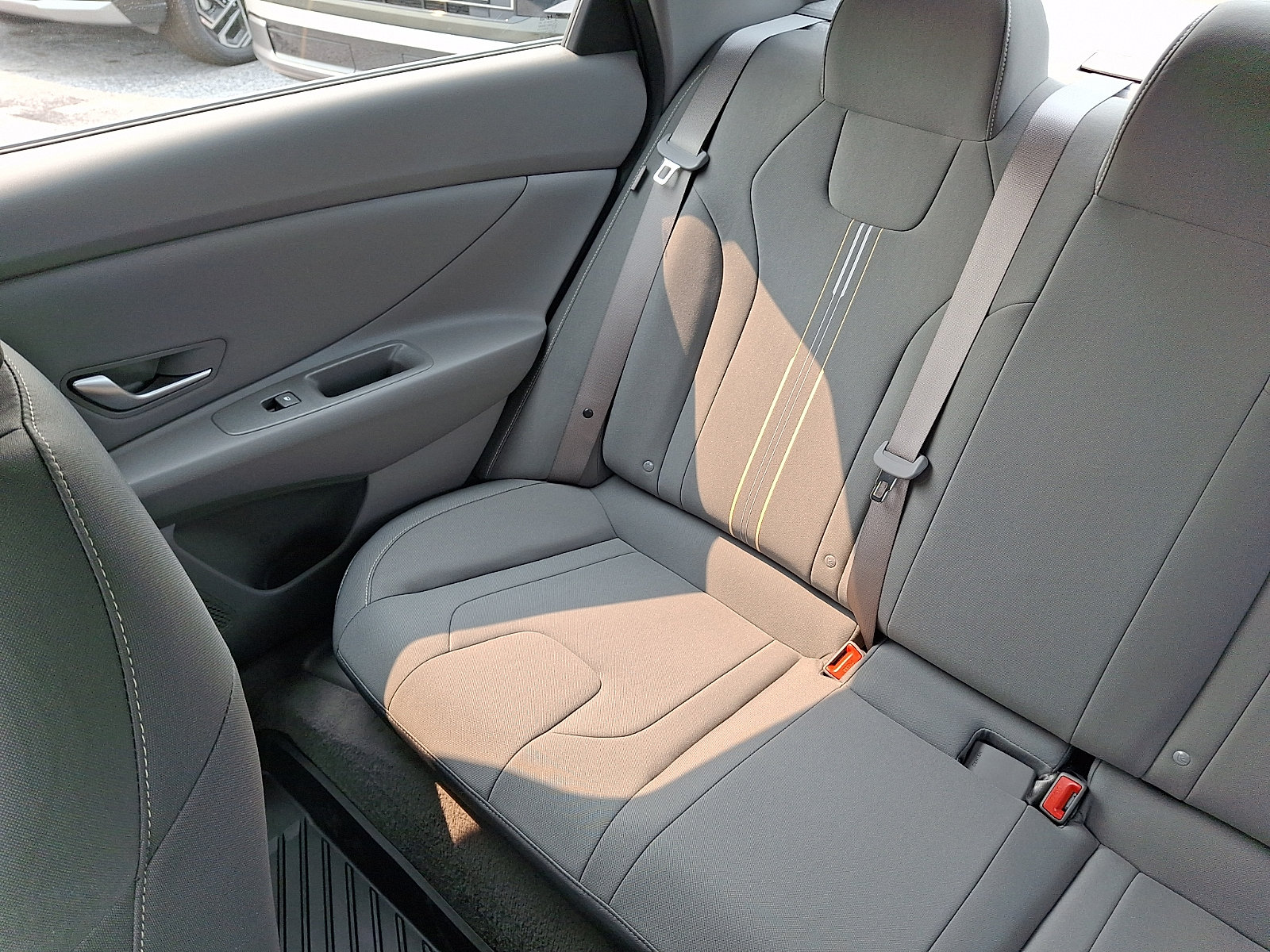 Certified 2025 Hyundai Elantra Sport FWD image 18