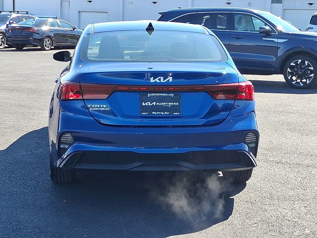 Certified 2023 Kia Forte LXS w/ LXS Technology Package FWD image 5