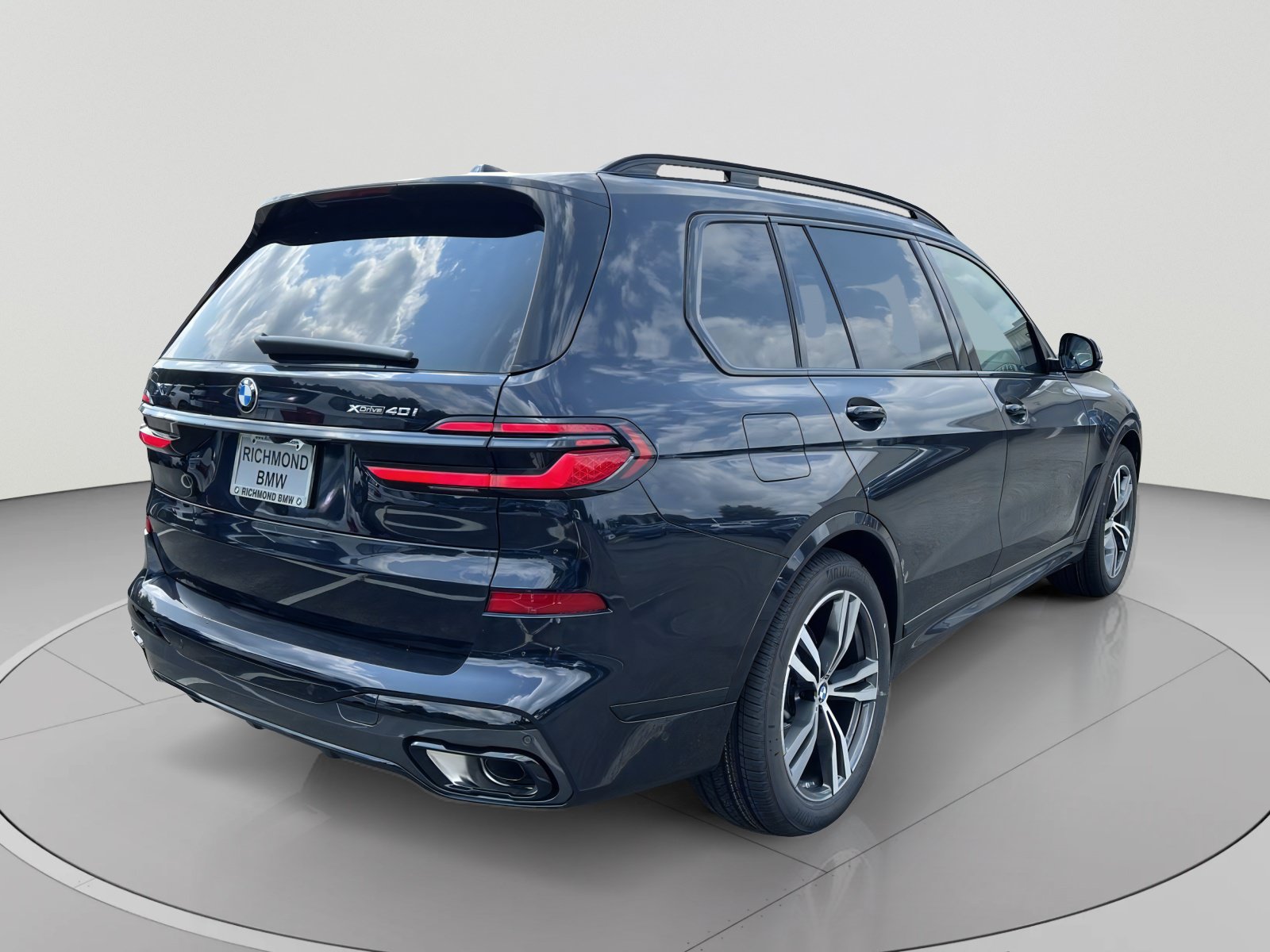 New 2027 BMW X7 xDrive40i w/ M Sport Package AWD/4WD image 5