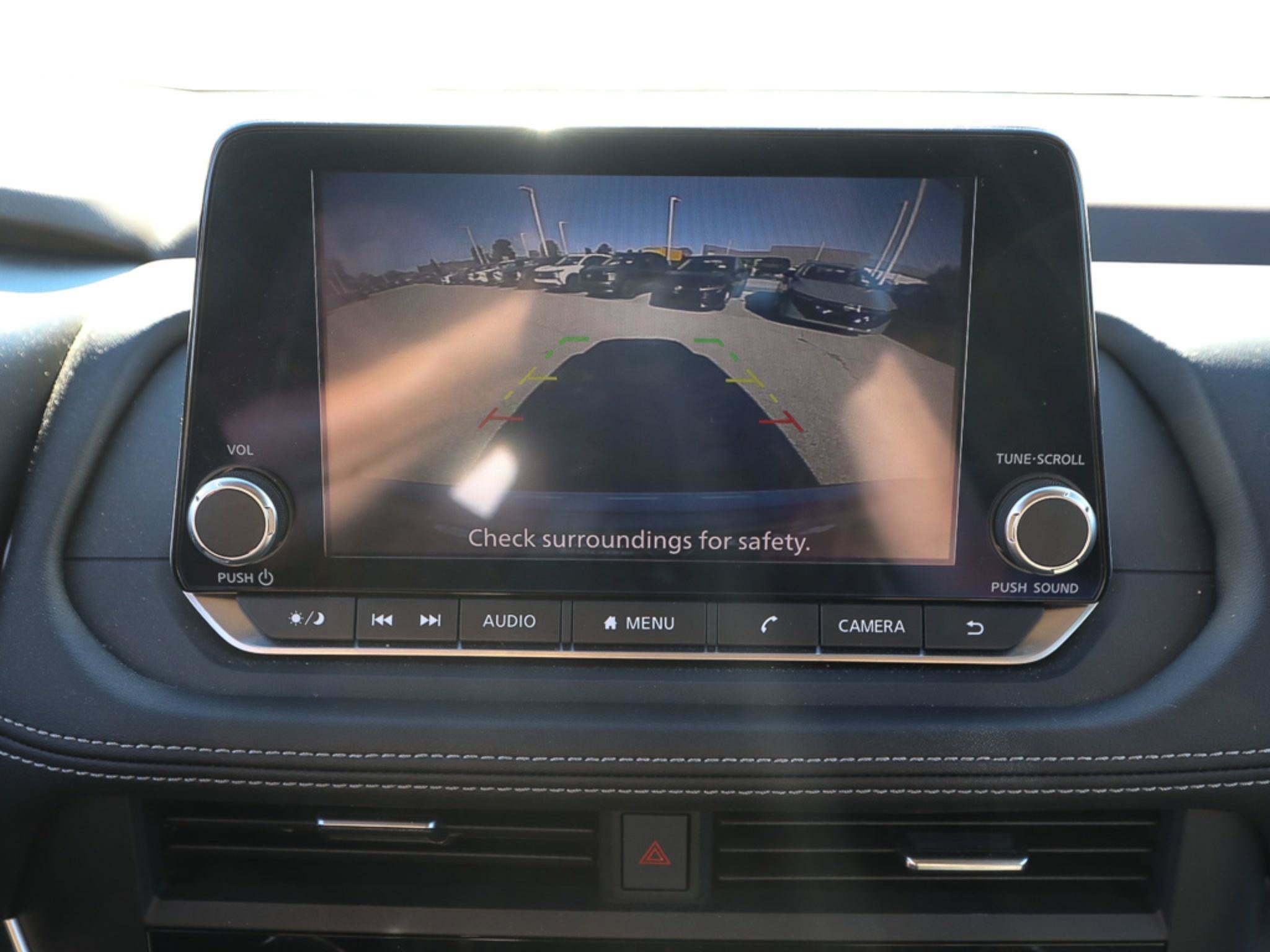 Used 2023 Nissan Rogue SV AWD/4WD image 17
