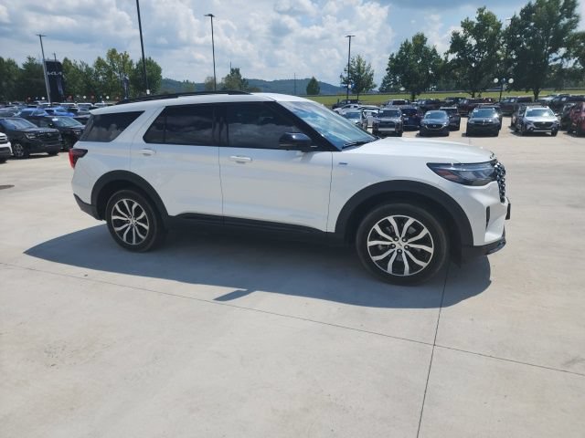 Certified 2025 Ford Explorer ST-Line AWD/4WD image 20