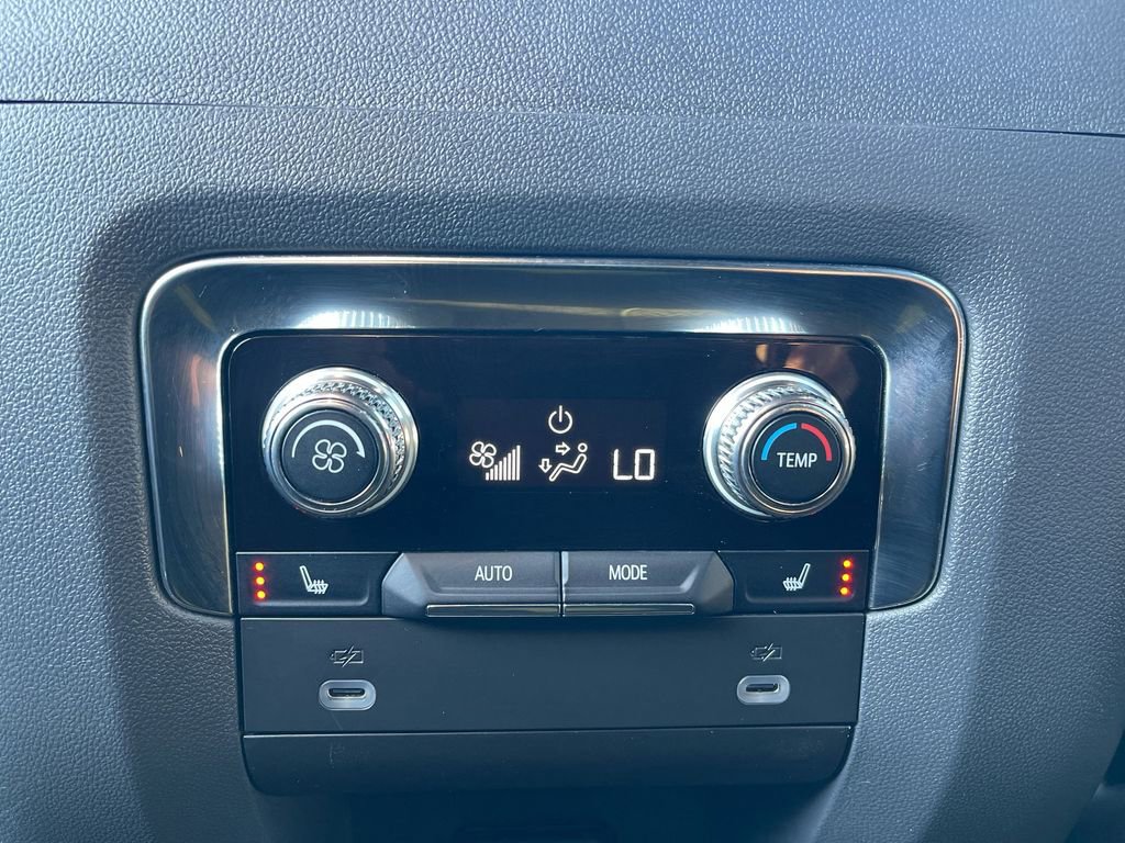 Used 2024 GMC Yukon Denali image 14