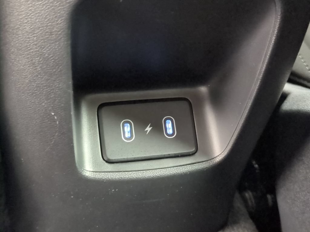 Used 2025 Hyundai Elantra Hybrid FWD image 15