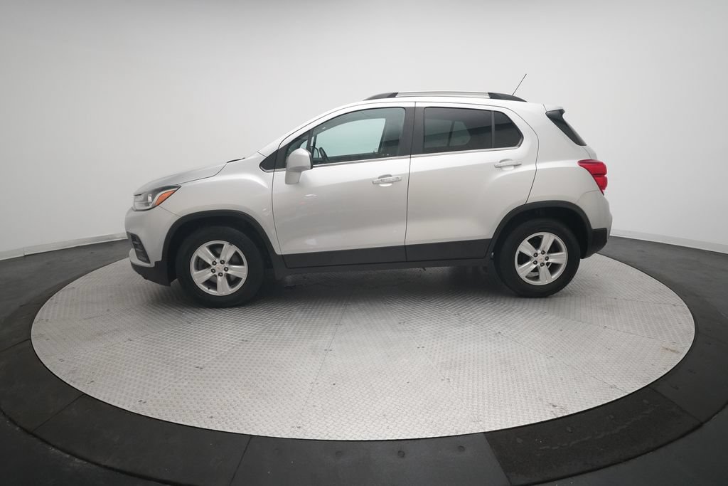Used 2020 Chevrolet Trax LT w/ LT Convenience Package FWD image 23