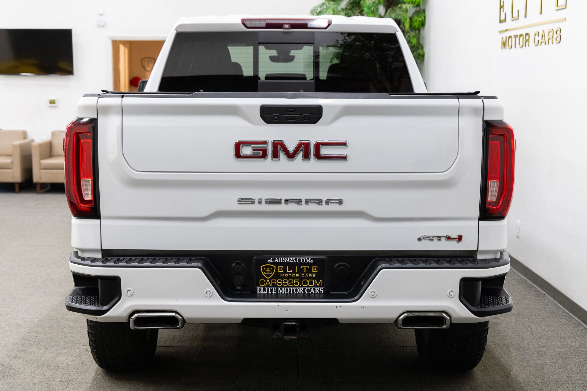 Used 2019 GMC Sierra 1500 AT4 w/ AT4 Premium Package AWD/4WD image 4