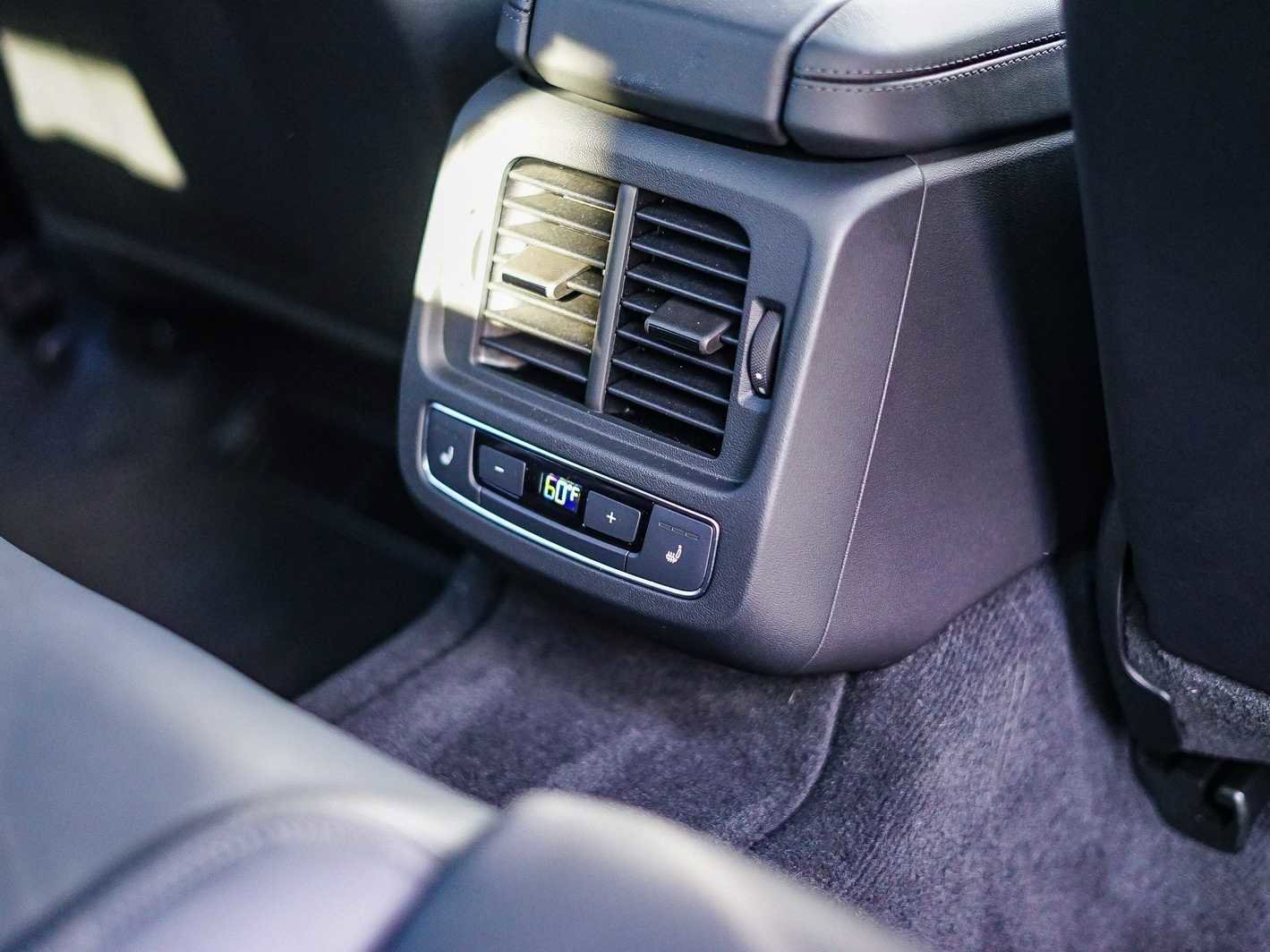 Used 2024 Audi RS e-tron GT w/ Carbon Performance Package image 19