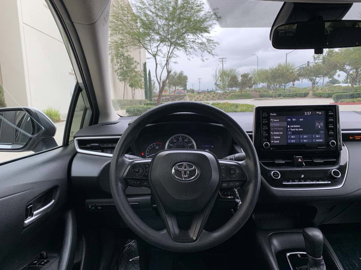 Used 2021 Toyota Corolla LE image 21