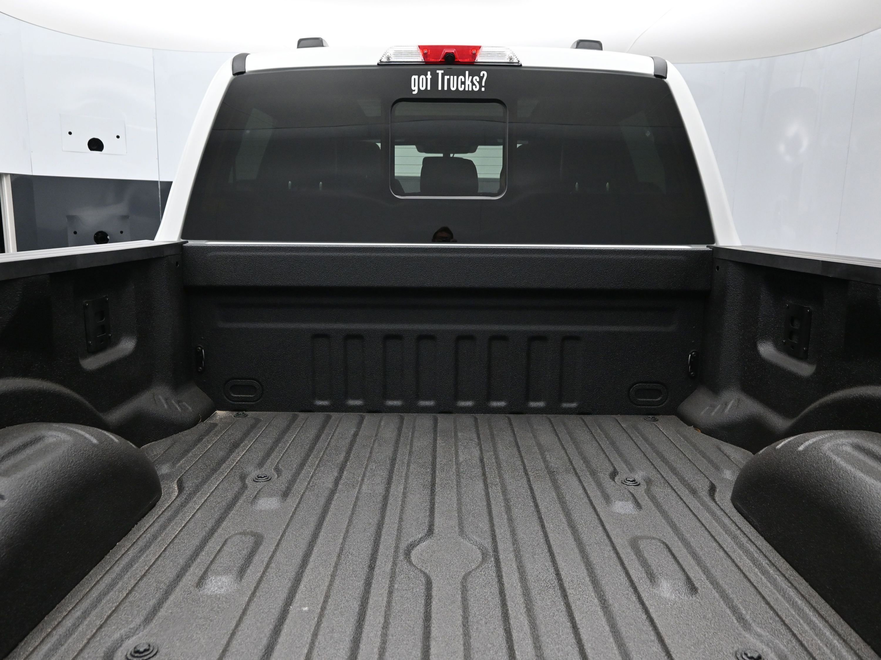 Used 2024 Ford F250 Platinum w/ Tremor Off-Road Package image 7