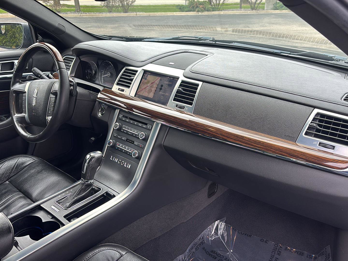 Used 2011 Lincoln MKS AWD w/ 102A Rapid Spec Order Code image 17
