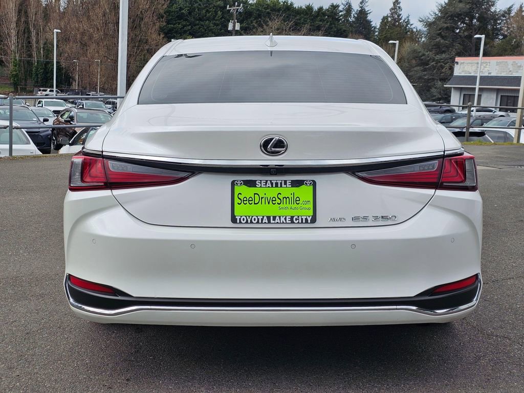 Used 2023 Lexus ES 250 w/ Premium Package image 7