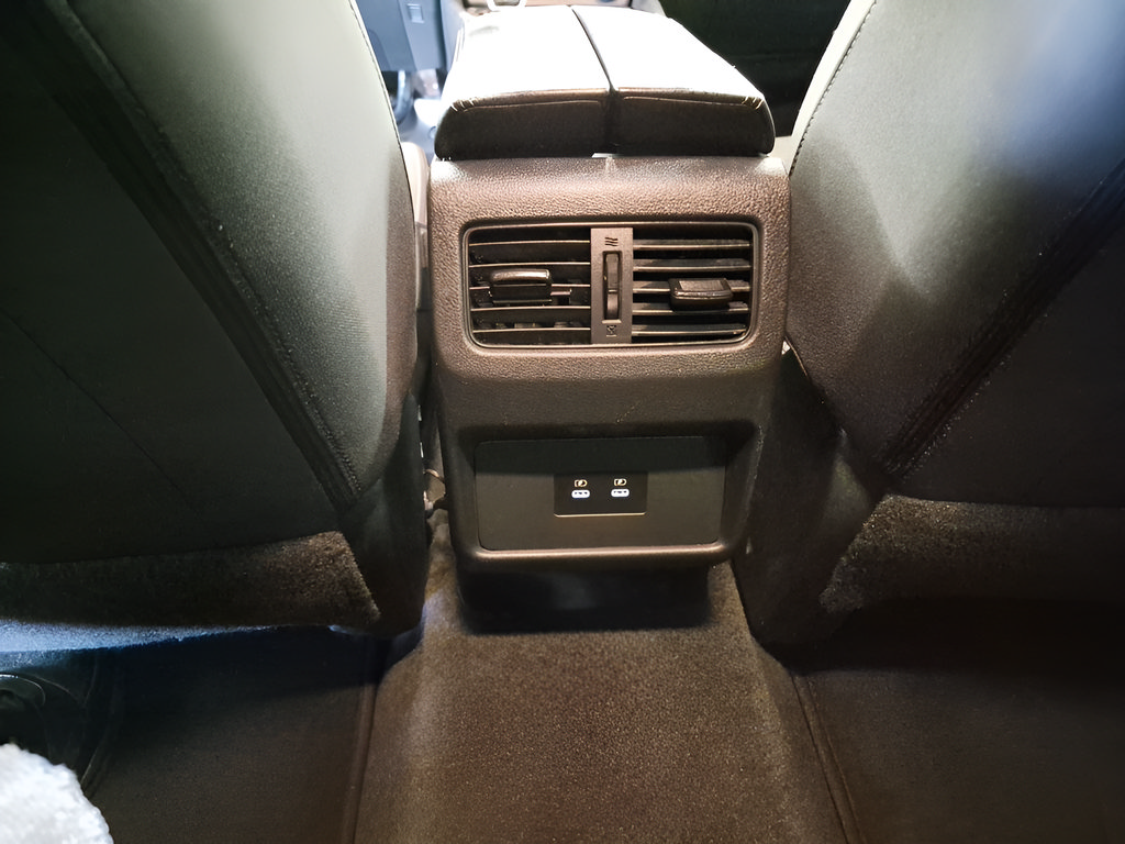 Used 2024 Nissan Rogue SV AWD/4WD image 15
