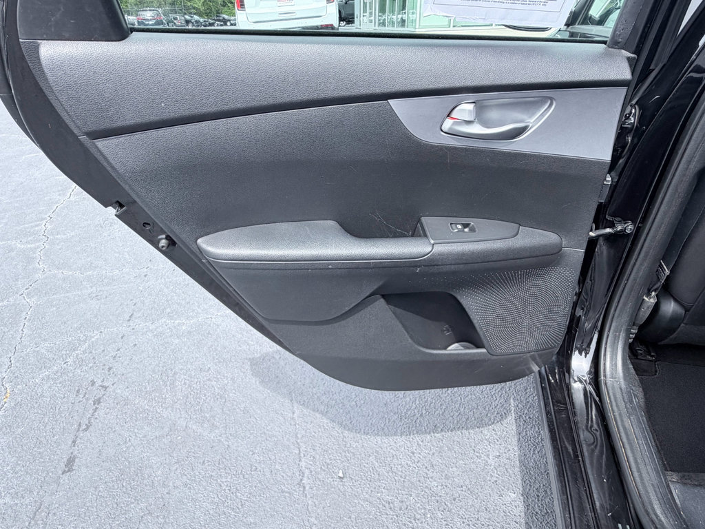 Used 2023 Kia Forte LXS w/ LXS Technology Package FWD image 29