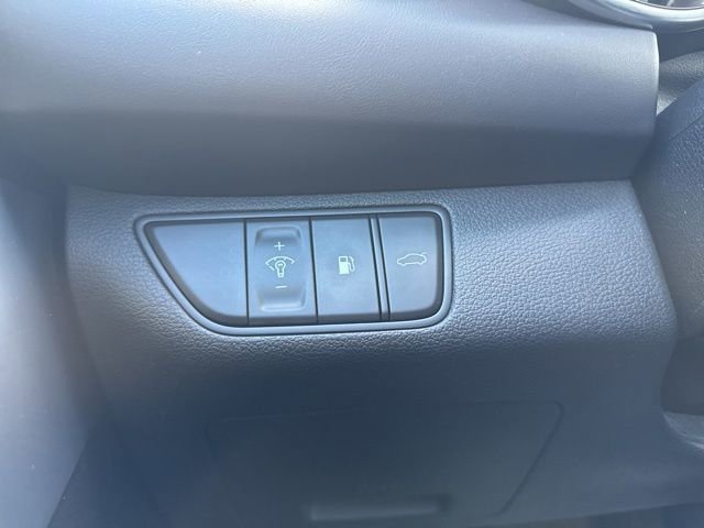 Used 2023 Genesis G70 2.0T AWD/4WD image 22