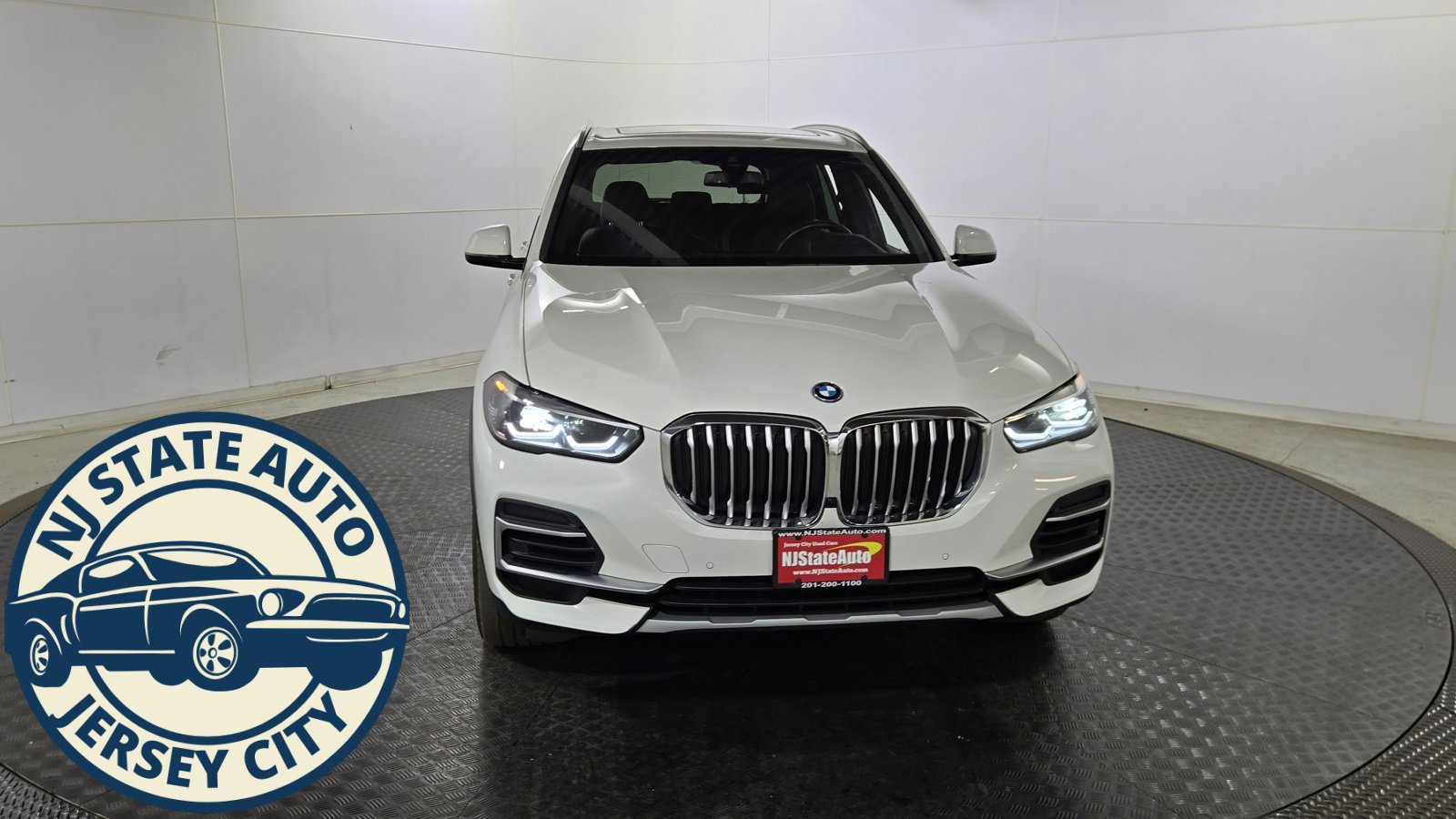 Used 2023 BMW X5 xDrive45e w/ Climate Comfort Package image 2