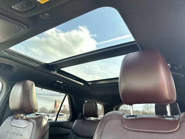 Used 2020 Ford Explorer Platinum w/ Premium Technology Package image 21