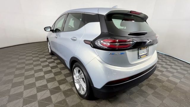 Used 2023 Chevrolet Bolt LT w/ Driver Confidence Package FWD image 6