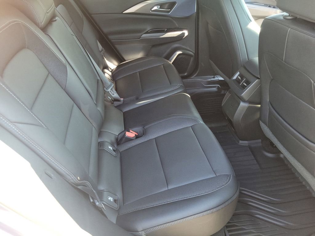 New 2026 Chevrolet Equinox EV LT image 26