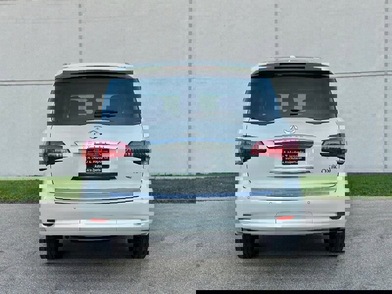 Used 2017 INFINITI QX80 4WD w/ Deluxe Technology Package image 12