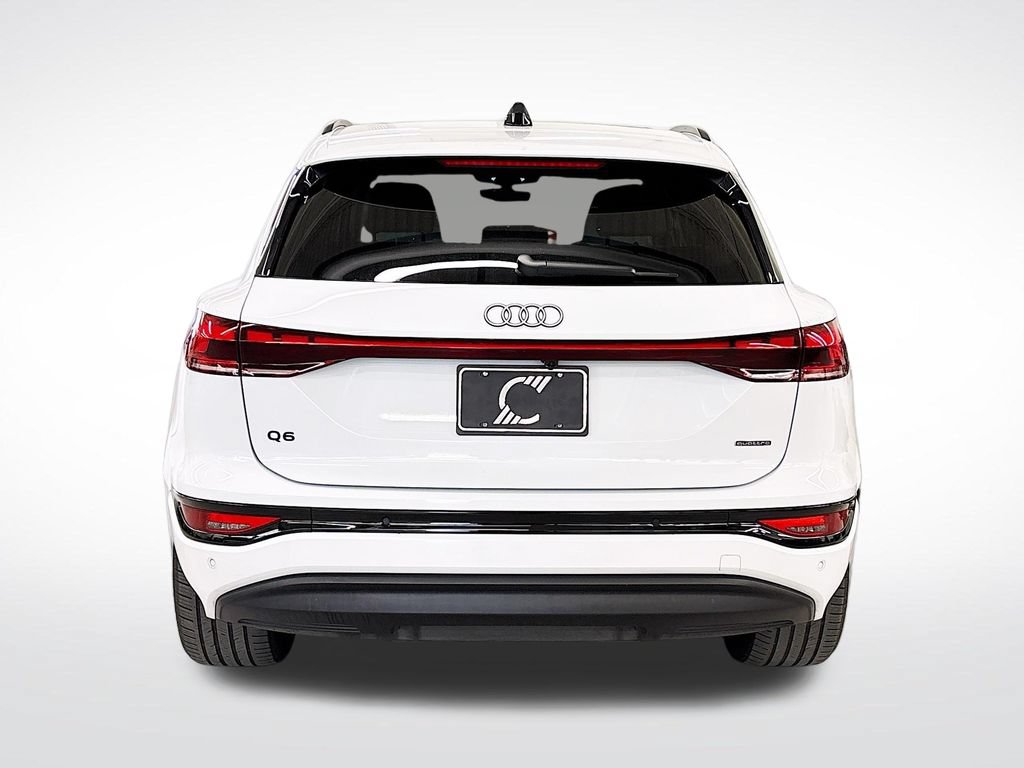 Used 2025 Audi Q6 e-tron Premium Plus w/ Premium Plus AWD/4WD image 4